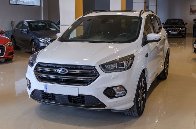 Ford Kuga 1.5 EcoB. S&S ST-Line 4x4 Aut. 176