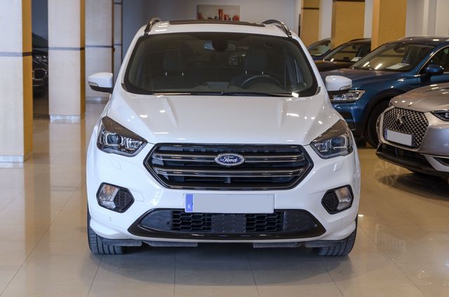 Ford Kuga 1.5 EcoB. S&S ST-Line 4x4 Aut. 176