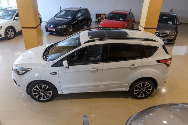 Ford Kuga 1.5 EcoB. S&S ST-Line 4x4 Aut. 176
