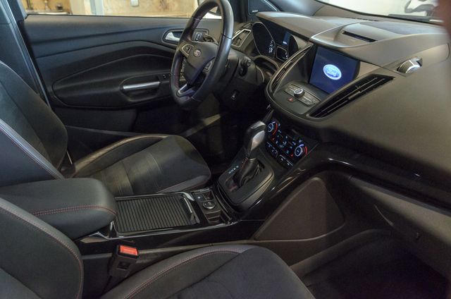 Ford Kuga 1.5 EcoB. S&S ST-Line 4x4 Aut. 176
