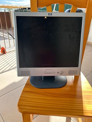 Pantalla HP Pavilion 1723 Plata
