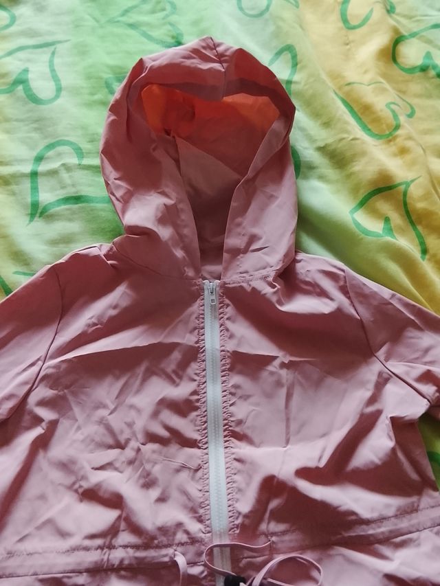 Key-way rosa SHEIN e borsetta CARPISA beige.