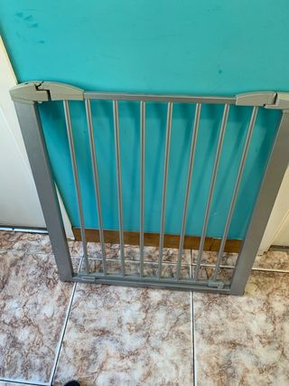 Puerta de seguridad para bebés y mascotas