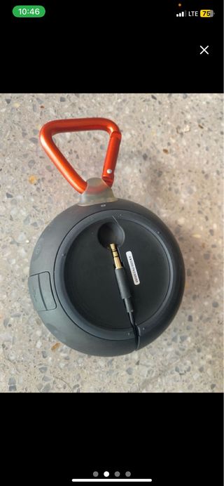Altavoz JBL portátil