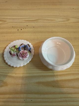 Joyero vintage Coalport flores rosas y azules