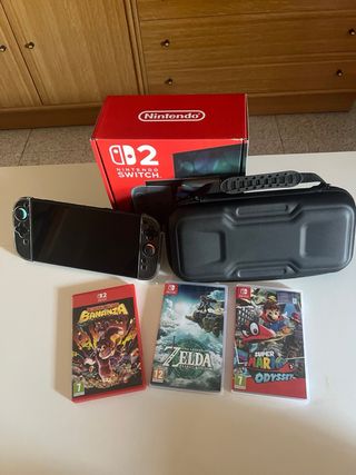 Nintendo Switch 2 con juegos y funda