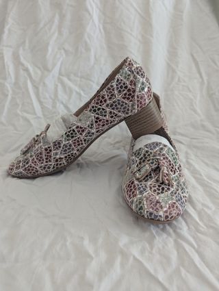 Mocasines tacón medio nuevos multicolor