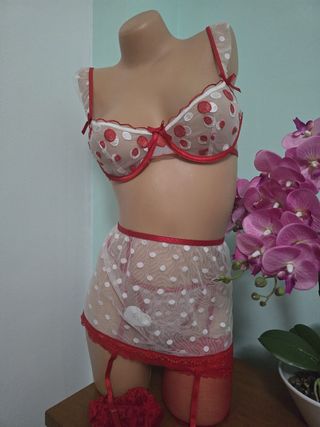 LENCERÍA SEXY. EN TALLA S Y M. CON ETIQUETA 