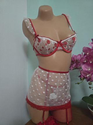 LENCERÍA SEXY. EN TALLA S Y M. CON ETIQUETA 