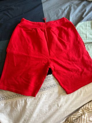 Pantalón corto Adidas rojo