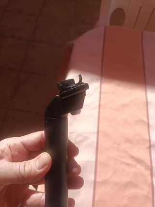 Tija de sillín negra