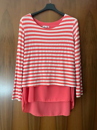 Maglia a righe color rosa corallo e bianco