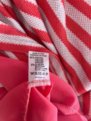 Maglia a righe color rosa corallo e bianco