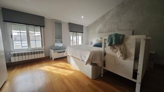 Casa 3 plantas cerca centro