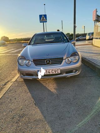 Mercedes-Benz Clase C 2004