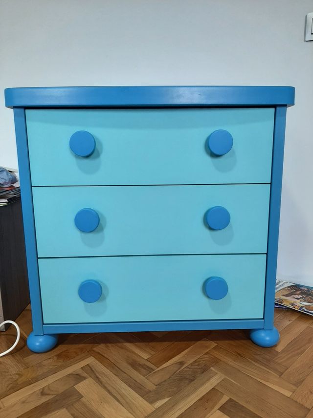 Cómoda infantil Mammut Ikea azul