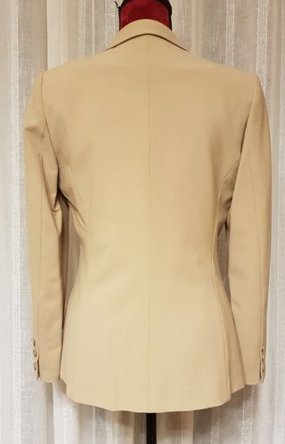 Traje pantalón Tintoreto camel.