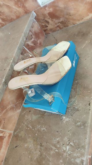 Sandalias altas Laura U. doradas talla 38