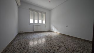 Piso 4 hab. 1ª planta sin ascensor