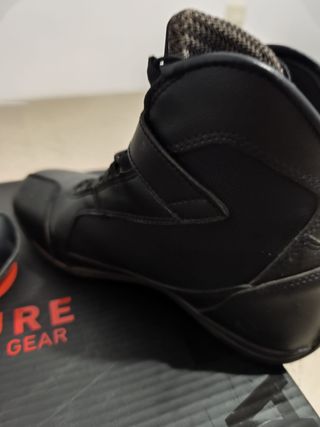 Botines Moto Mujer Negros.