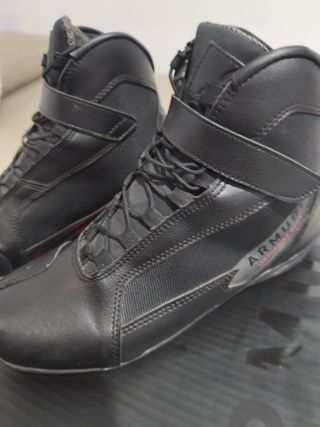 Botines Moto Mujer Negros.