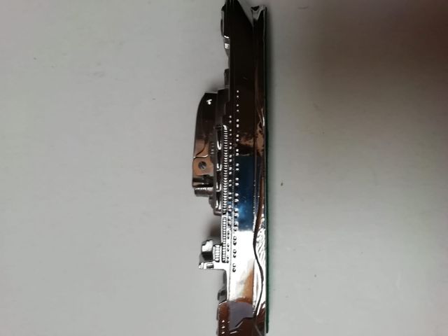 Accendino a forma di transatlantico