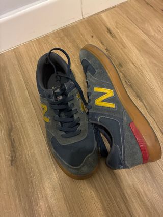 New Balance grises y azules
