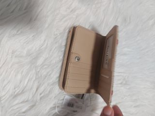 Monedero Guess Blanco con Cerezas