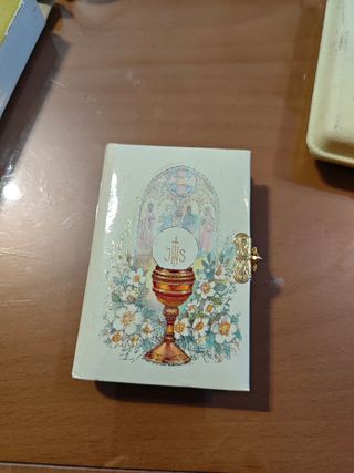 Libro de mano de comunión