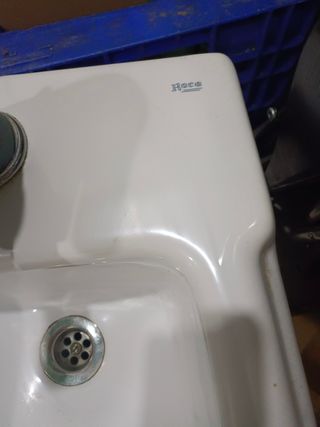 Bidé Roca Blanco con Grifo Verde
