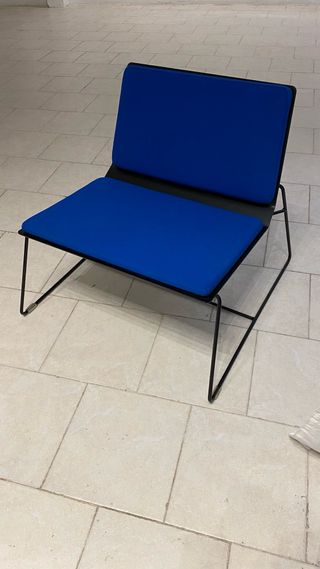 Conjunto sillones diseño con mesa baja