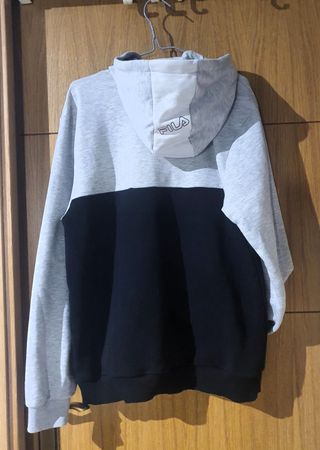 Sudadera con capucha FILA. TALLA 15-16años