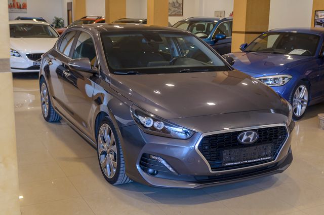 Hyundai i30  i30 1.6CRDi Style DT 136 FASTBACK