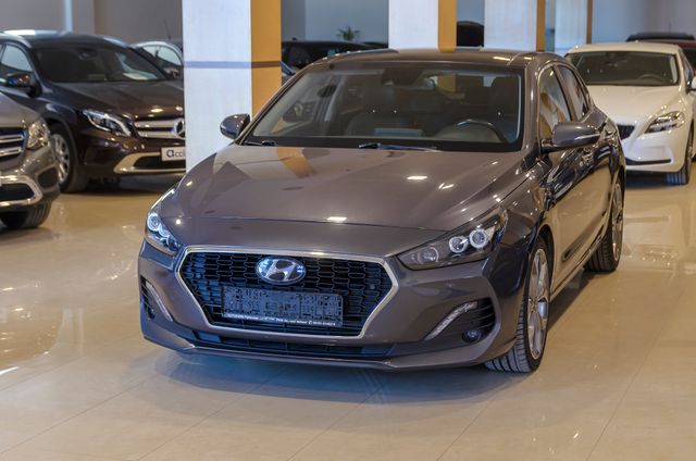 Hyundai i30  i30 1.6CRDi Style DT 136 FASTBACK