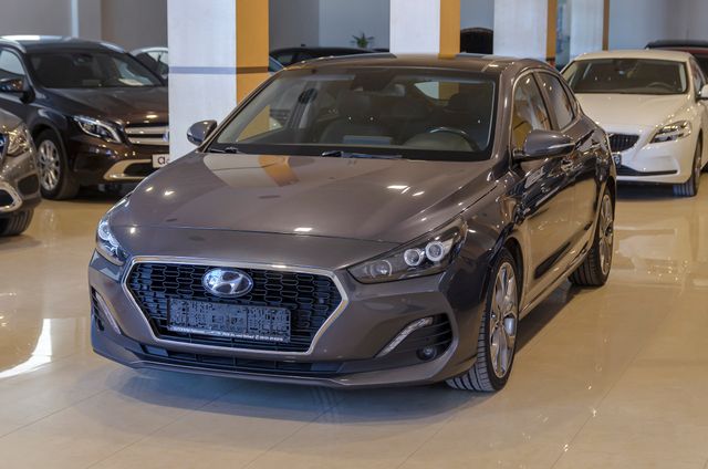 Hyundai i30  i30 1.6CRDi Style DT 136 FASTBACK