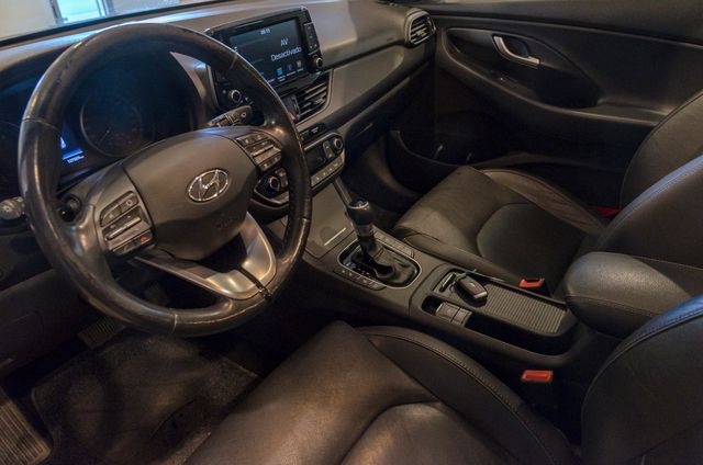 Hyundai i30  i30 1.6CRDi Style DT 136 FASTBACK