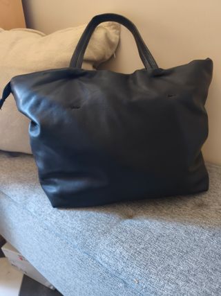 Bolso grande efecto piel Stradivarius negro