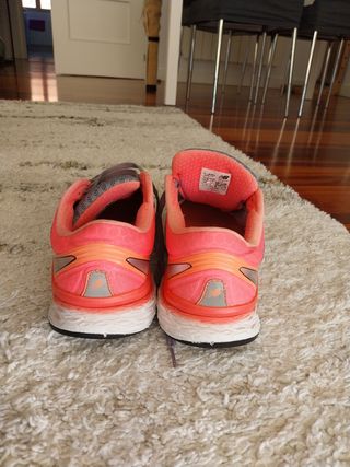 Zapatillas New Balance 1080 Mujer Talla 42.5