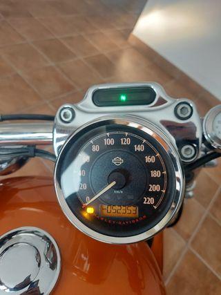 Harley davidson 1.200 custom limiten A