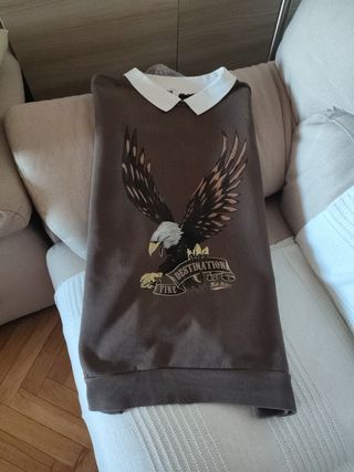 Sudadera Subdued con estampado de águila