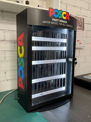Expositor Rotuladores Posca Iluminado