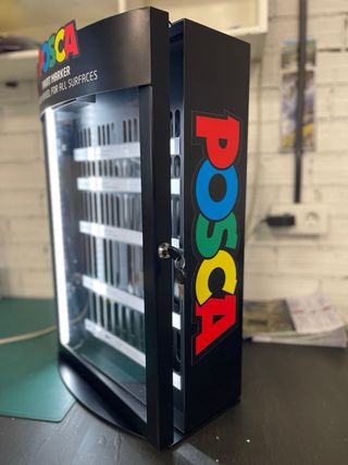 Expositor Rotuladores Posca Iluminado