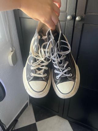 Converse Plataforma Negra y Blanca