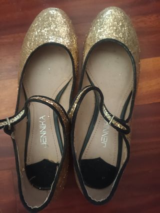 Zapatos dorados JENNIKA con lentejuelas