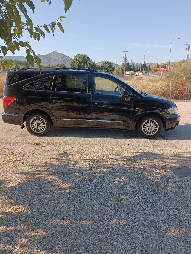 SsangYong Rodius 2009