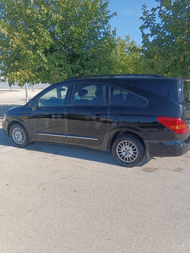 SsangYong Rodius 2009