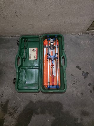 Cortadora de azulejos y batidora