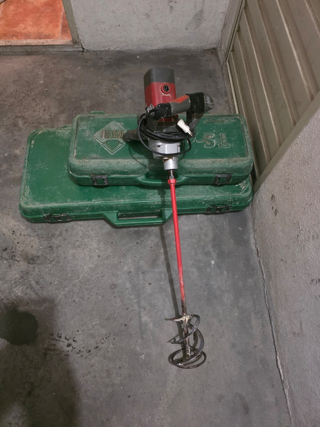 Cortadora de azulejos y batidora