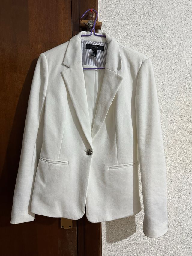 Blazer blanco Forever 21