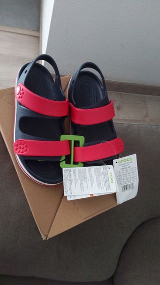 Sandalias Crocs niño/niña Talla 35
